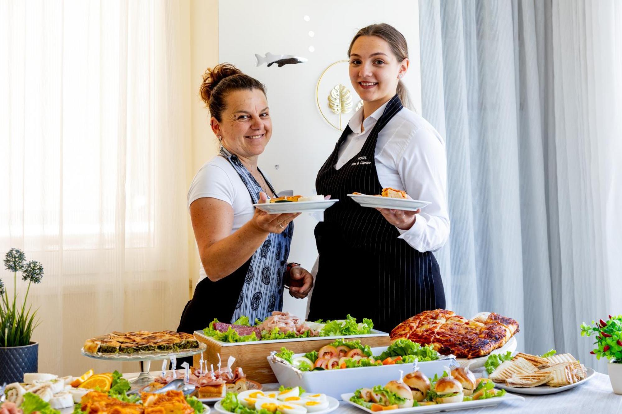 רימיני Hotel Kim מראה חיצוני תמונה