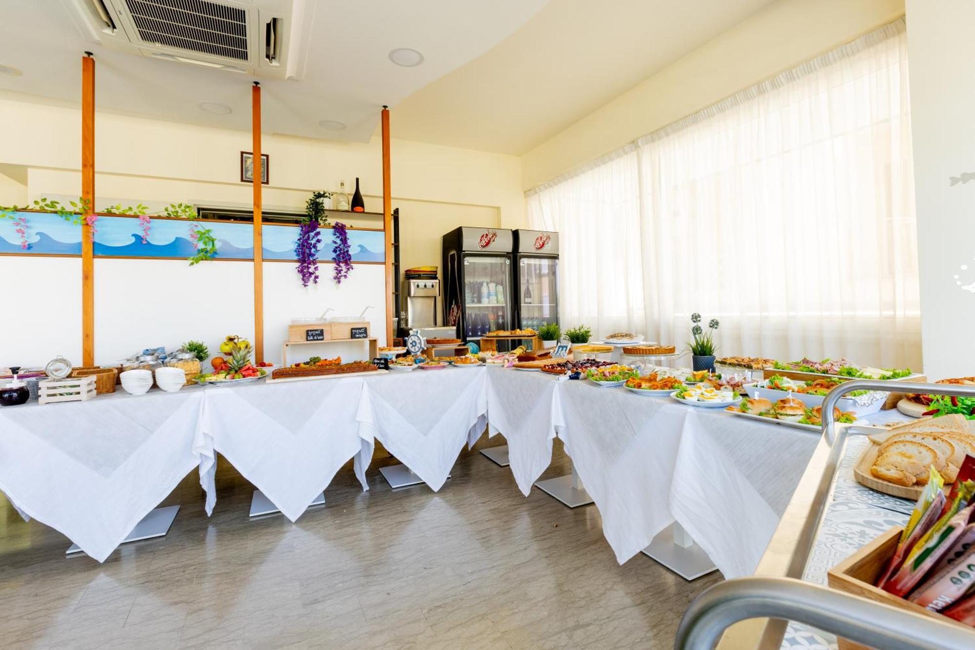 רימיני Hotel Kim מראה חיצוני תמונה