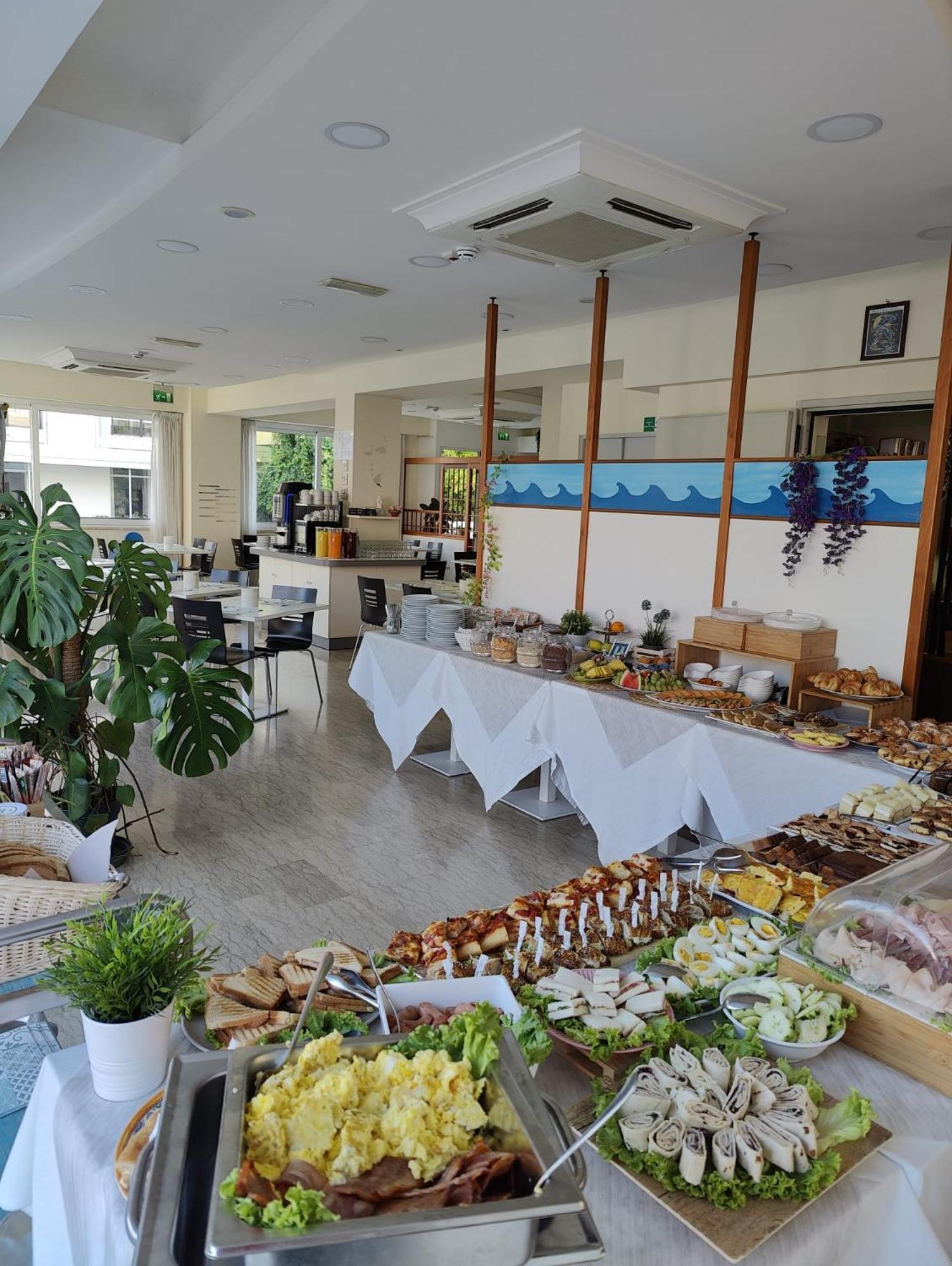 רימיני Hotel Kim מראה חיצוני תמונה